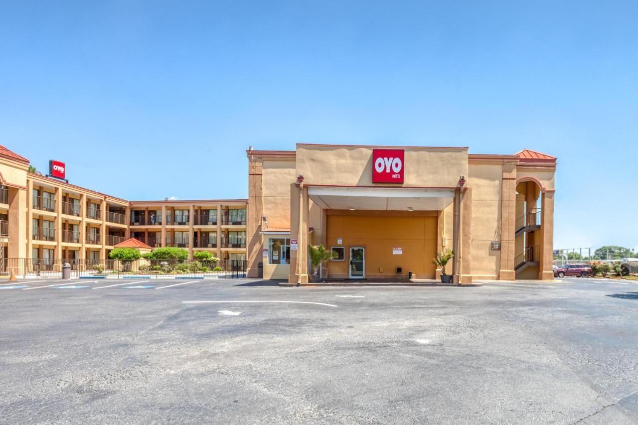 Oyo Hotel Decatur I-20 East & Wesley Club Dr Bagian luar foto
