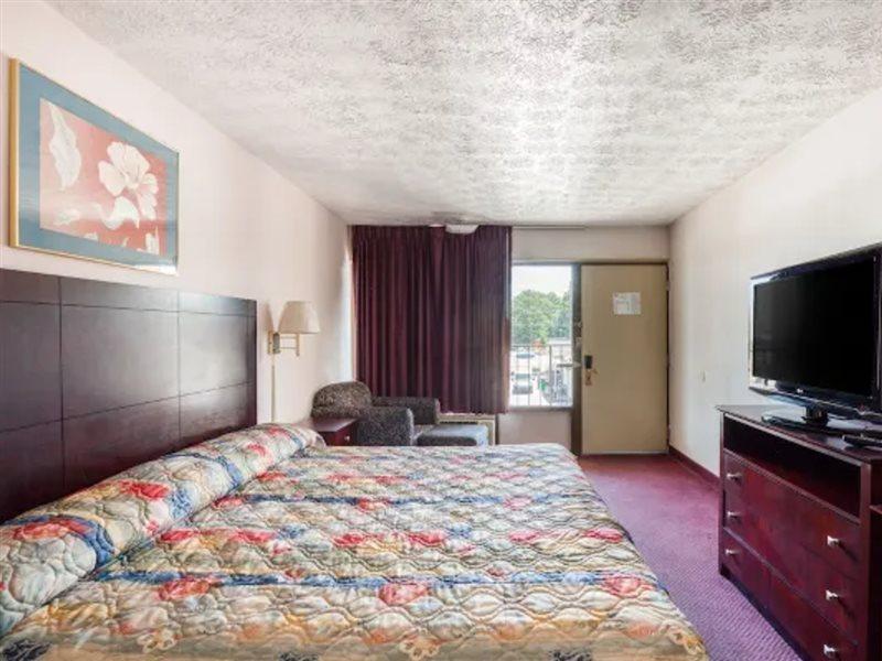Oyo Hotel Decatur I-20 East & Wesley Club Dr Bagian luar foto