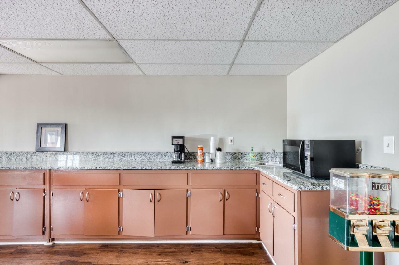 Oyo Hotel Decatur I-20 East & Wesley Club Dr Bagian luar foto