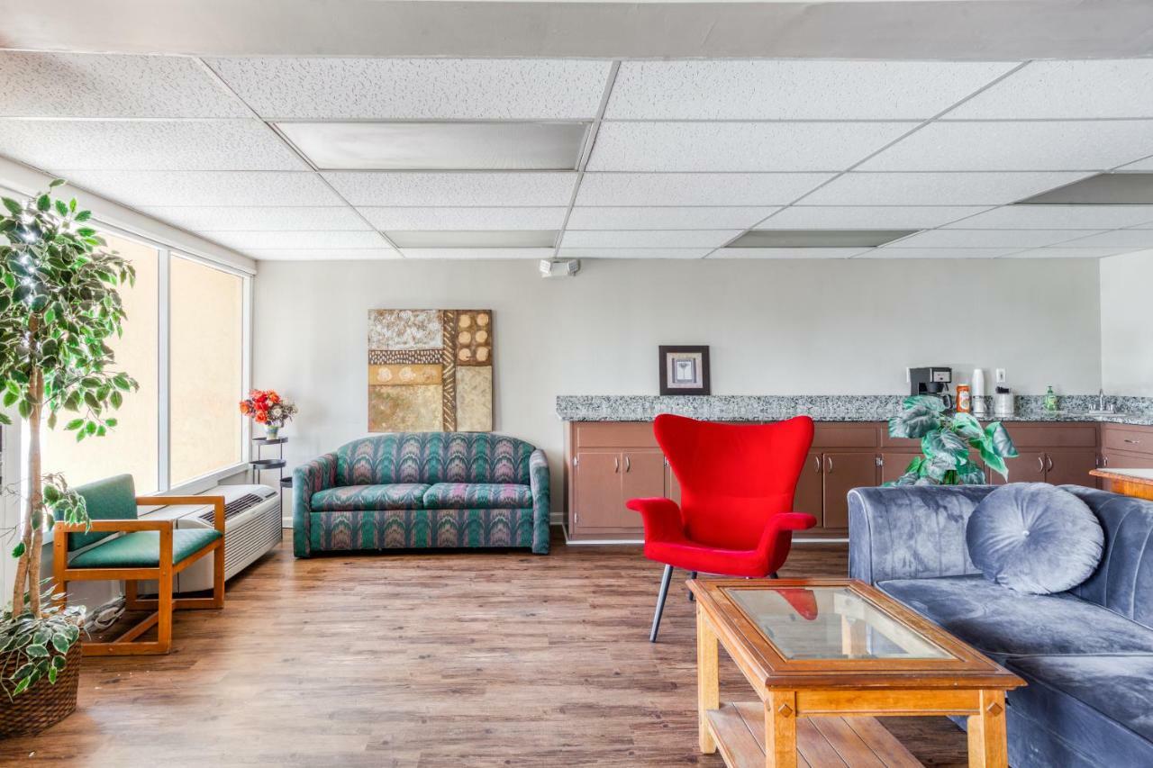 Oyo Hotel Decatur I-20 East & Wesley Club Dr Bagian luar foto